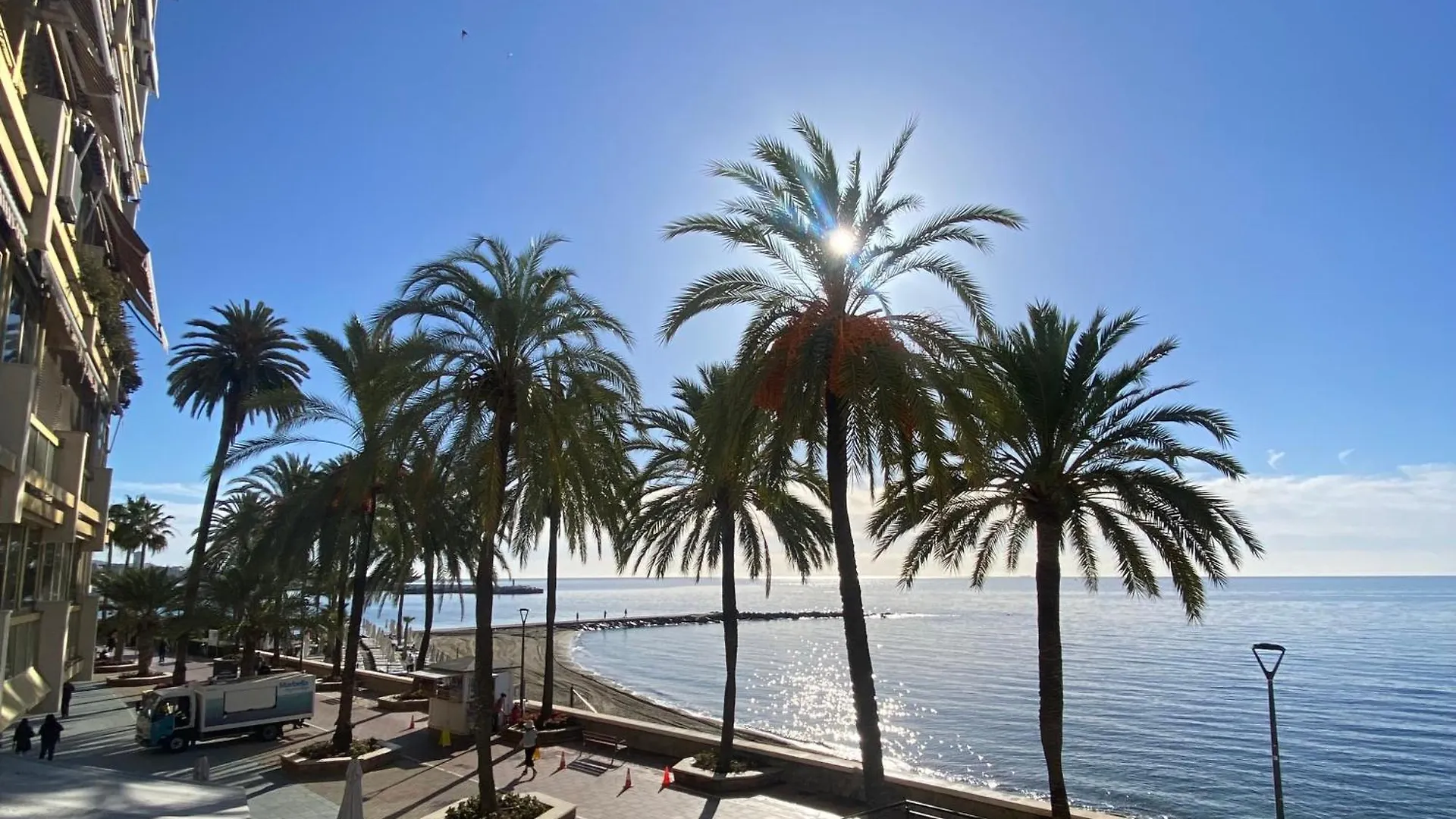 Marbella Beachfront Edificio Mayoral Primera Linea De Playa Y Centro Ciudad Con Barco Opcional