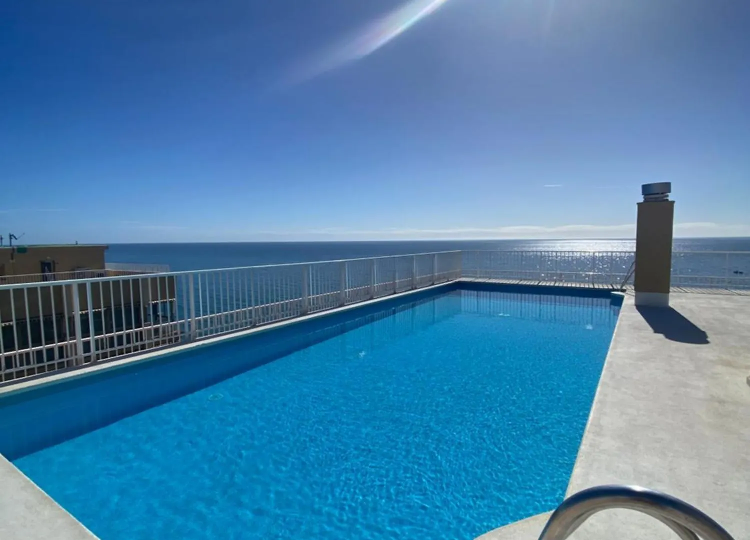 Marbella Beachfront Edificio Mayoral Primera Linea De Playa Y Centro Ciudad Con Barco Opcional 公寓
